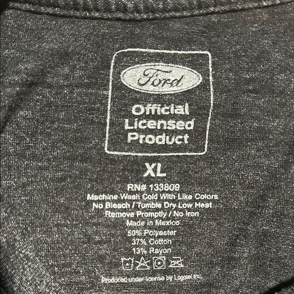 5/$20 Men's Ford Mustang Gray T-Shirt - Picture 4 of 4